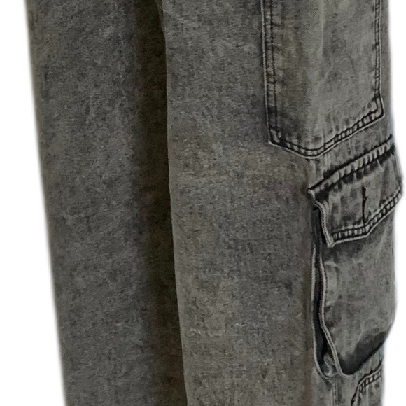 RISE SUPPLY Co.| Black Denim | Wide-Leg Cargo Pants - Picture 10 of 12